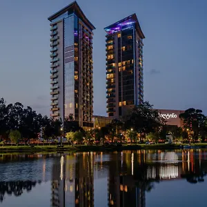 Miramar Luxury Residences מלון באטומי