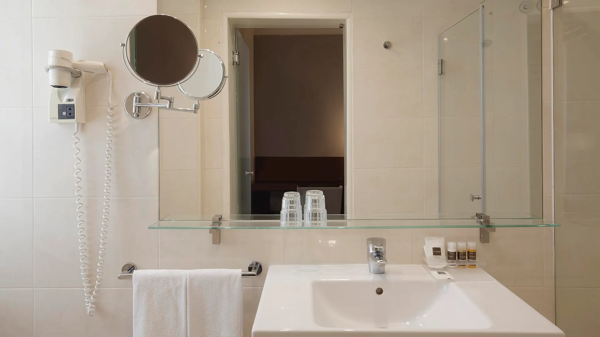 ליסבון Turim Restauradores Hotel 3*,